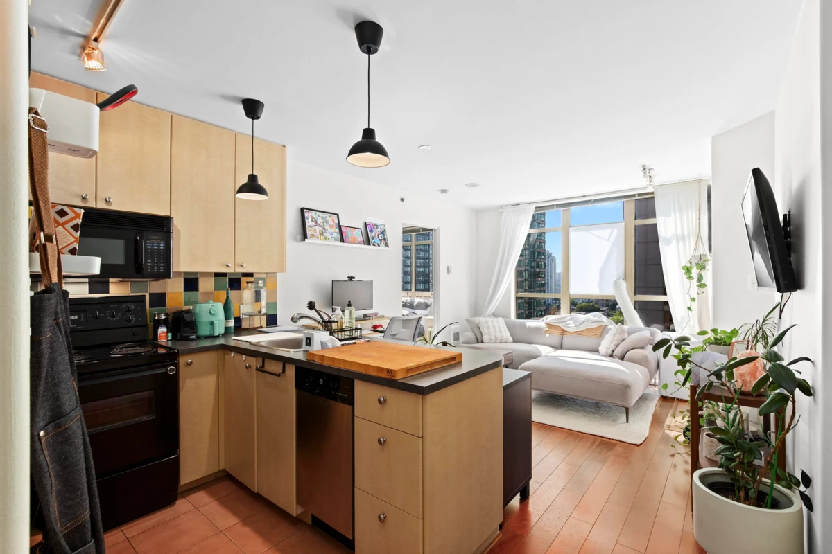 Family Room Photo of 1105 819 Hamilton Street, Vancouver, BC