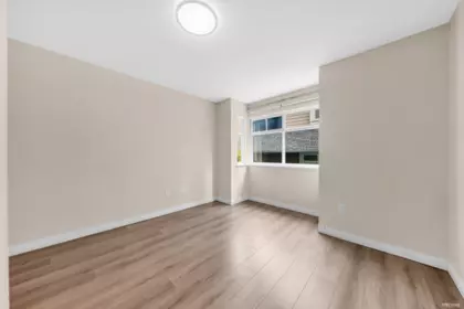 Hallway Photo of 2459 W 39th Avenue, Vancouver, BC