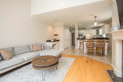 Basement Recreation Room Photo of 380 55a Street, Tsawwassen, BC