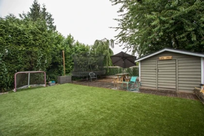 Swimming Pool Photo of 380 55a Street, Tsawwassen, BC