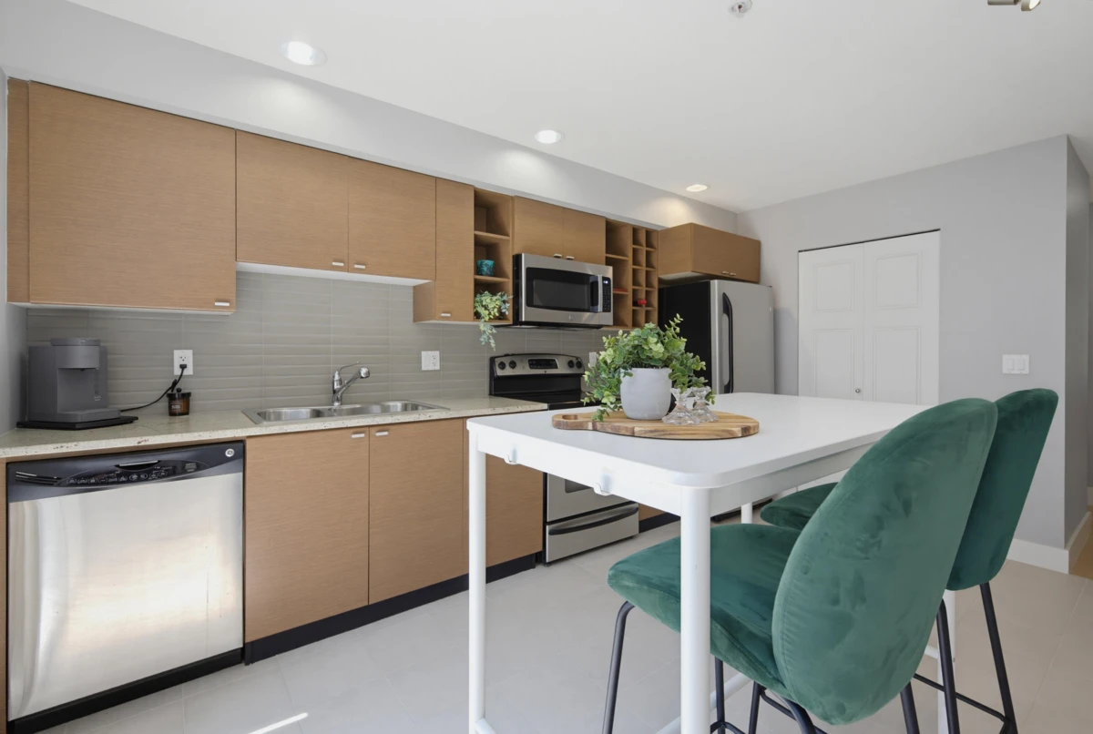 Dining Area Photo of 93 15833 26 Avenue, Surrey, BC