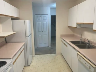 Kitchen Photo of 306 45222 Watson Road, Chilliwack, BC