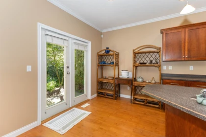 Kitchen Island Photo of 35347 Kinloch Place, Abbotsford, BC