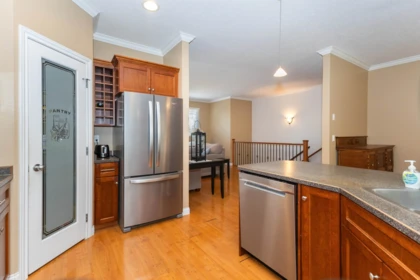 Kitchen Photo of 35347 Kinloch Place, Abbotsford, BC