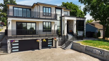 6052 181a Street, Surrey, BC, Surrey — Single Family Residence for sale