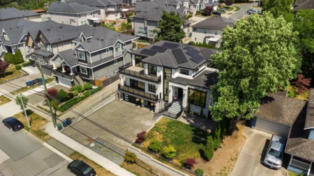 6052 181a Street, Surrey, BC, Surrey — Single Family Residence for sale