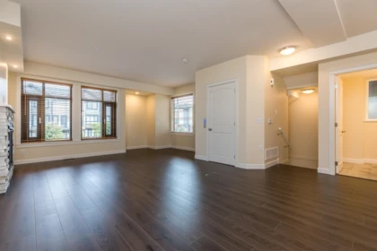 Kitchen Photo of 5 8567 204 Street, Langley, BC