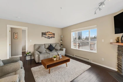 405 13955 Laurel Drive, Surrey, BC, Surrey — Apartment/Condo for sale