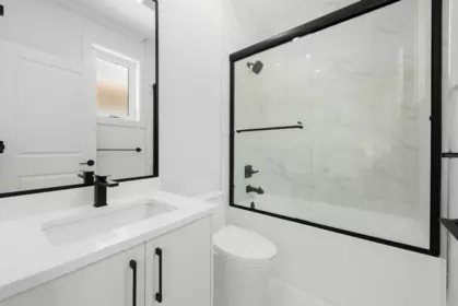 Hot Tub / Spa Photo of 11308 Williams Road, Richmond, BC