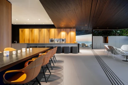 Kitchen Island Photo of 2642 Bellevue Avenue, West Vancouver, BC