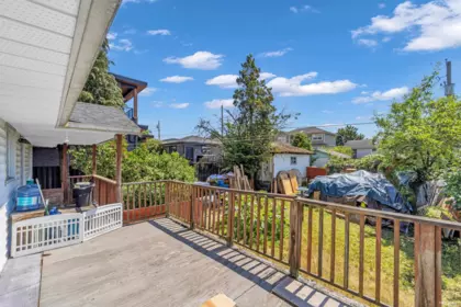 Office / Den Photo of 3822 Kincaid Street, Burnaby, BC