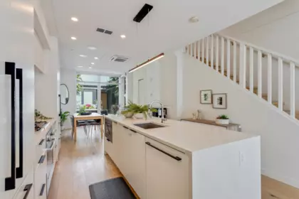 125 649 E 3rd Street, North Vancouver, BC, North Vancouver — Townhouse for sale