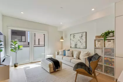 125 649 E 3rd Street, North Vancouver, BC, North Vancouver — Townhouse for sale