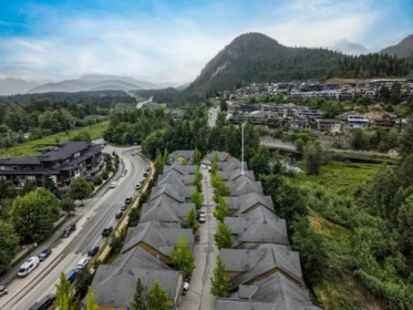 Front Yard Photo of 53 41050 Tantalus Road, Squamish, BC