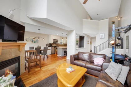 Kitchen Island Photo of 53 41050 Tantalus Road, Squamish, BC