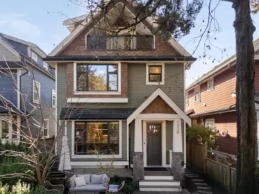 1220 E 11th Avenue, Vancouver, BC, Vancouver — Half Duplex for sale