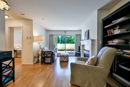 101 20727 Douglas Crescent, Langley, BC, Langley — Apartment/Condo for sale