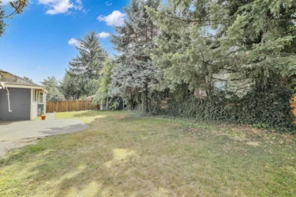 Laundry Room Photo of 10869 162b Street, Surrey, BC