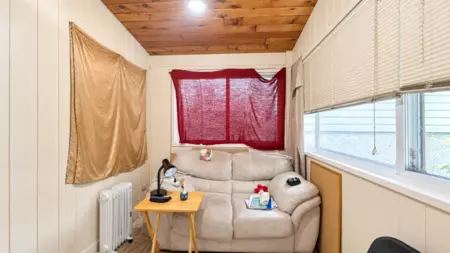 Mudroom Photo of 750 Beta Avenue, Burnaby, BC