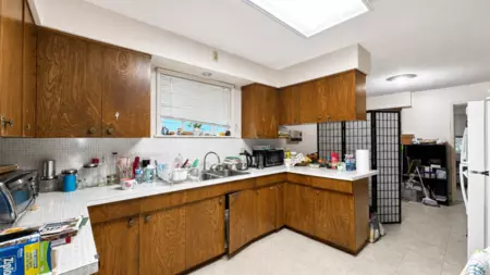 Primary Bathroom Photo of 750 Beta Avenue, Burnaby, BC