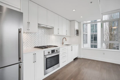 302 2455 Kingsway, Vancouver, BC, Vancouver — Apartment/Condo for sale