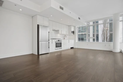 302 2455 Kingsway, Vancouver, BC, Vancouver — Apartment/Condo for sale