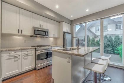 211 2501 161a Street, Surrey, BC, Surrey — Townhouse for sale