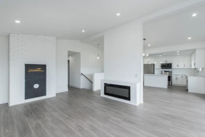 Kitchen Island Photo of 47005 Yale Road, Chilliwack, BC