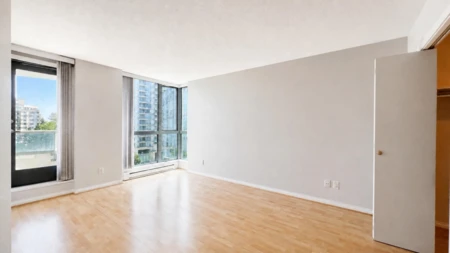 603 4788 Hazel Street, Burnaby, BC, Burnaby — Apartment/Condo for sale