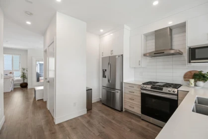 Kitchen Photo of 10 7177 194a Street, Surrey, BC
