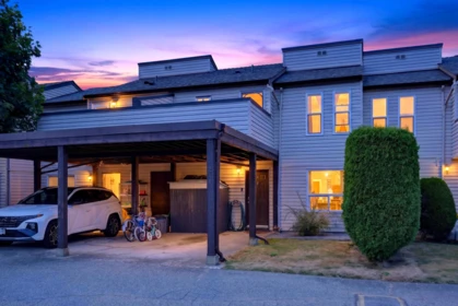 Family Room Photo of 241 27411 28 Avenue, Langley, BC