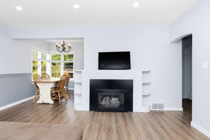 Breakfast Nook Photo of 1022 Rosamund Road, Gibsons, BC