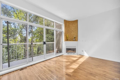 Kitchen Island Photo of 3396 Cobblestone Avenue, Vancouver, BC