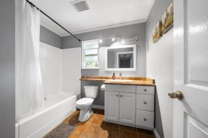 Office / Den Photo of 1857 Warwick Avenue, Port Coquitlam, BC