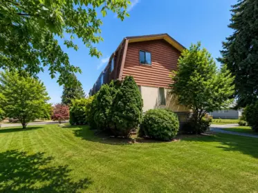 Family Room Photo of 7507 Wright Street, Burnaby, BC