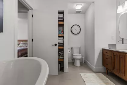 Laundry Room Photo of 45912 Bogey Place, Chilliwack, BC