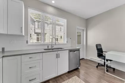 Kitchen Photo of 51 5858 142 Street, Surrey, BC