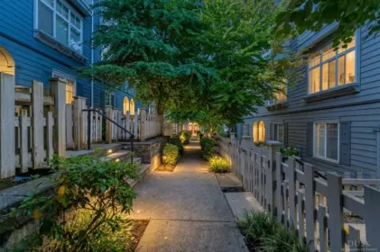 51 5858 142 Street, Surrey, BC, Surrey — Townhouse for sale