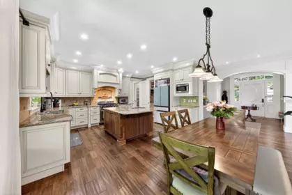 Breakfast Nook Photo of 14057 28 Avenue, Surrey, BC