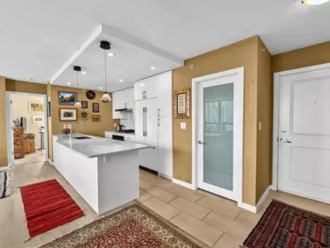 2102 4333 Central Boulevard, Burnaby, BC, Burnaby — Apartment/Condo for sale
