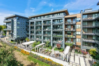 105 13439 94a Avenue, Surrey, BC, Surrey — Apartment/Condo for sale