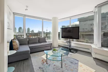 305 689 Abbott Street, Vancouver, BC, Vancouver — Apartment/Condo for sale