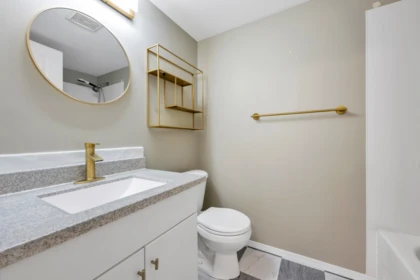 Primary Bathroom Photo of 102 2750 Fuller Street, Abbotsford, BC