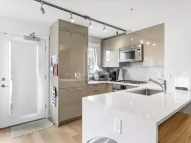 Kitchen Photo of 4183 Cambie Street, Vancouver, BC