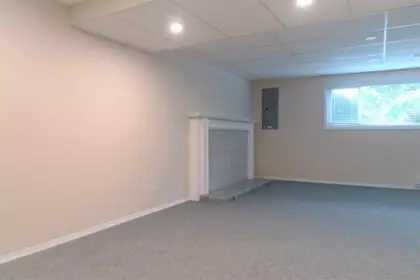 Hallway Photo of 2124 Topaz Street, Abbotsford, BC