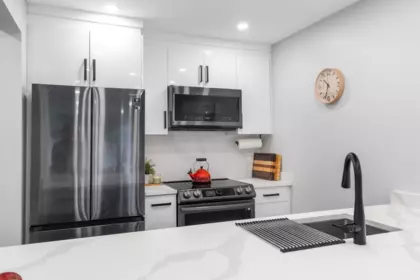 217 7377 Salisbury Avenue, Burnaby, BC, Burnaby — Apartment/Condo for sale