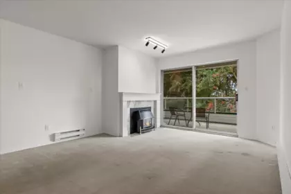 206 7651 Amber Drive, Chilliwack, BC, Chilliwack — Apartment/Condo for sale