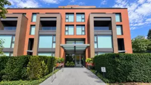 311 1561 W 57th Avenue, Vancouver, BC