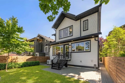 2 683 W 19th Avenue, Vancouver, BC, Vancouver — Half Duplex for sale