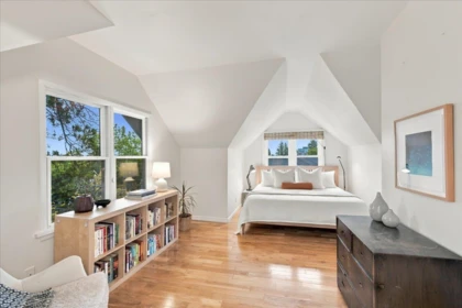 Mudroom Photo of 706 W 24th Avenue, Vancouver, BC